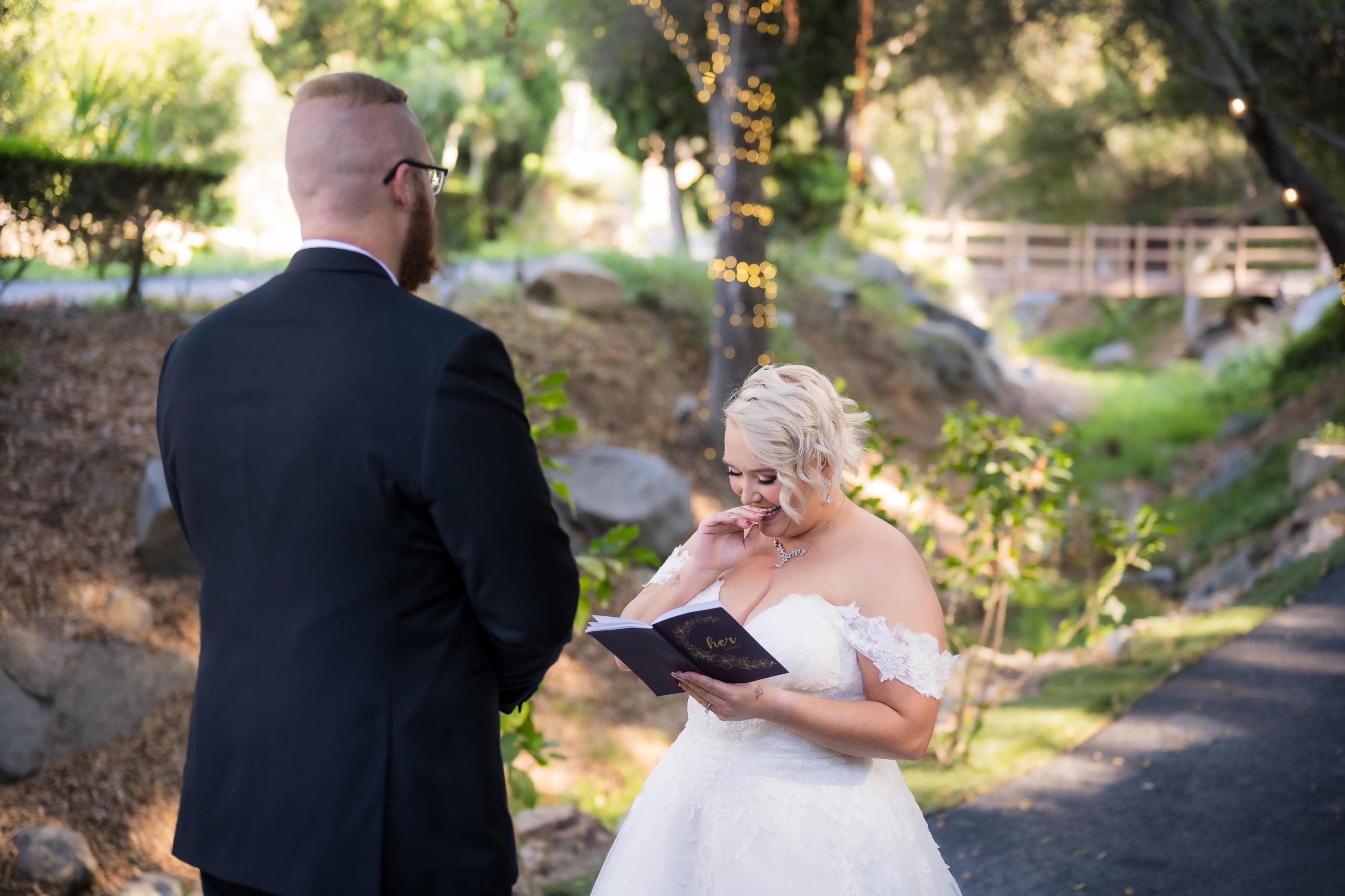 carousel-hero-element image-0